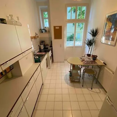 Apartamento Schoene Altbauwohnung Mit Gruen In Ruhiger Lage