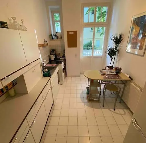 Apartamento Schoene Altbauwohnung Mit Gruen In Ruhiger Lage